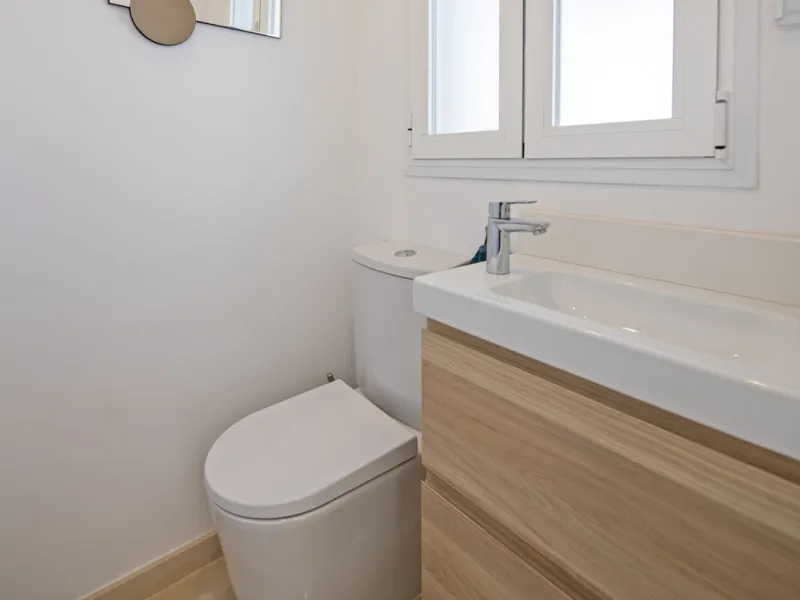 House - Semi-Detached House в продаже в Marbella, Málaga. В доме 4 спален и 4 ванных комнат. Площадь дома 141 м²