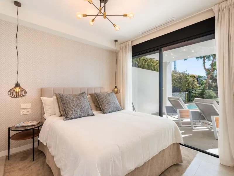 Modern and exclusive townhouse built in 2020, with a design and interior that truly make it stand out in the area.