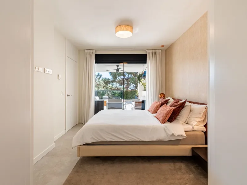 Modern and exclusive townhouse built in 2020, with a design and interior that truly make it stand out in the area.