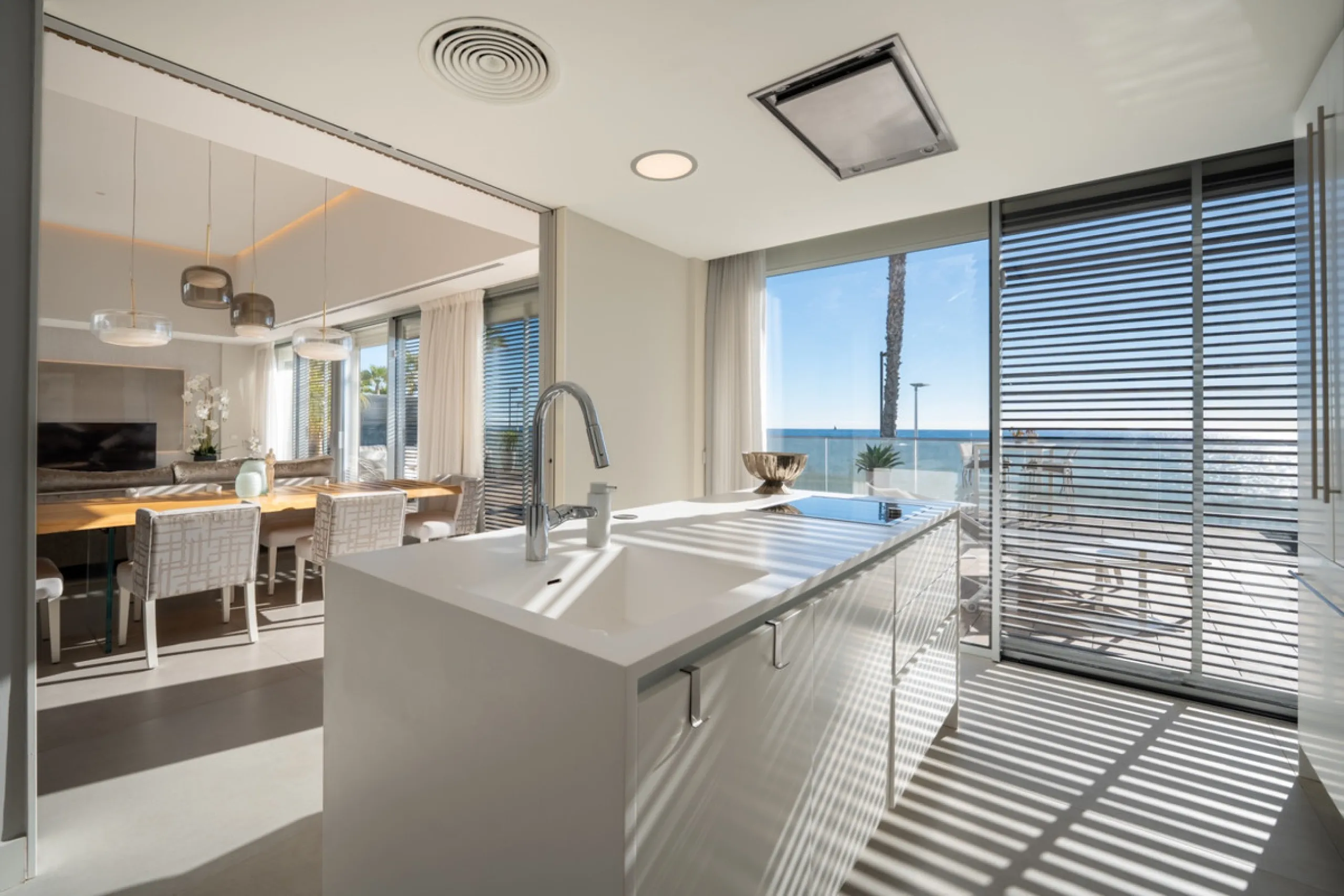 Casa Azul is a modern 4-bed, 3-bath beachfront villa in an exclusive gated complex in Estepona. The home offers open plan living and a bright interior with large windows. You have a private pool, an expansive terrace and direct beach access. The villa sit