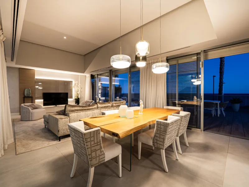 Casa Azul is a modern 4-bed, 3-bath beachfront villa in an exclusive gated complex in Estepona. The home offers open plan living and a bright interior with large windows. You have a private pool, an expansive terrace and direct beach access. The villa sit