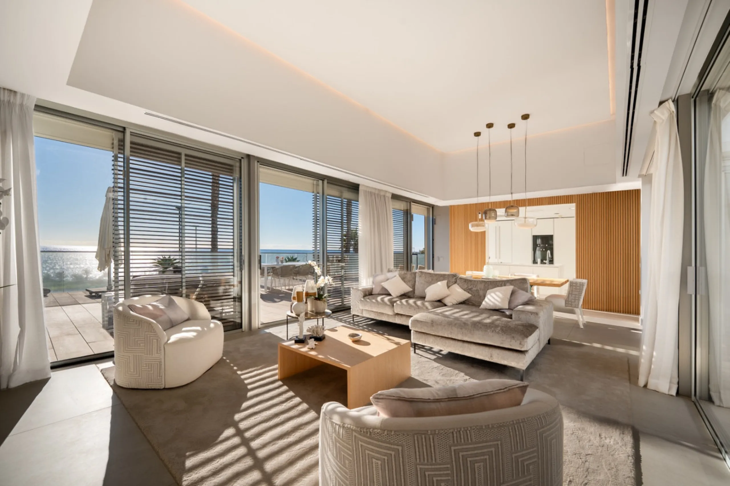 Casa Azul is a modern 4-bed, 3-bath beachfront villa in an exclusive gated complex in Estepona. The home offers open plan living and a bright interior with large windows. You have a private pool, an expansive terrace and direct beach access. The villa sit