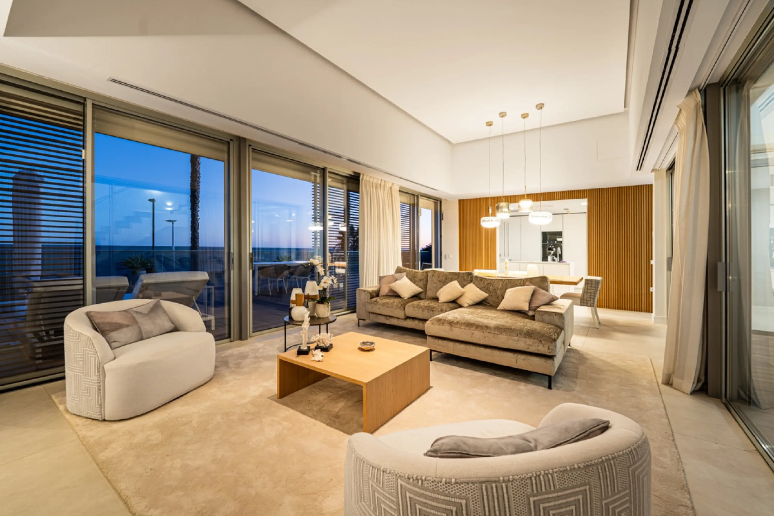 Casa Azul is a modern 4-bed, 3-bath beachfront villa in an exclusive gated complex in Estepona. The home offers open plan living and a bright interior with large windows. You have a private pool, an expansive terrace and direct beach access. The villa sit