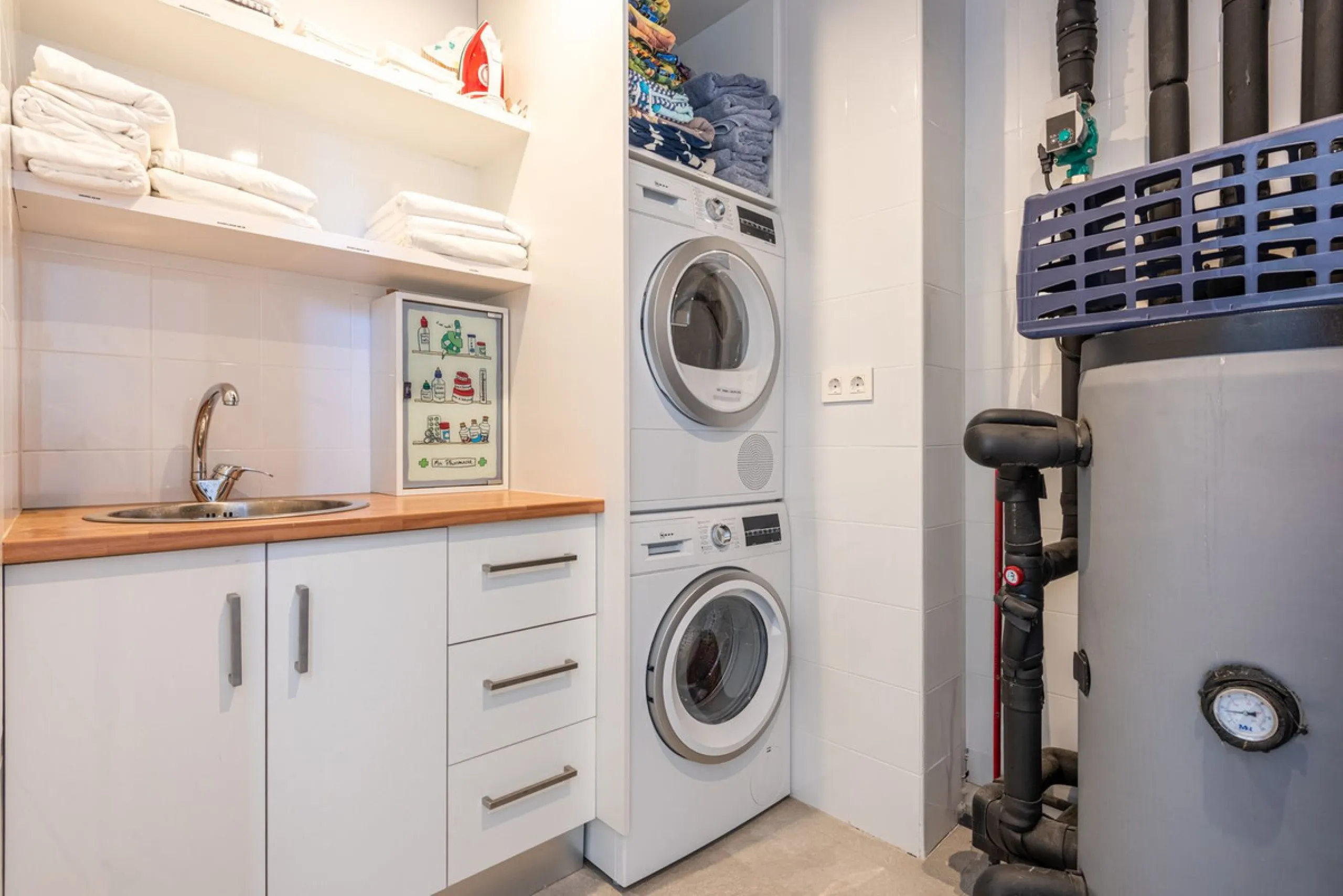 Modern and exclusive townhouse built in 2020, with a design and interior that truly make it stand out in the area.