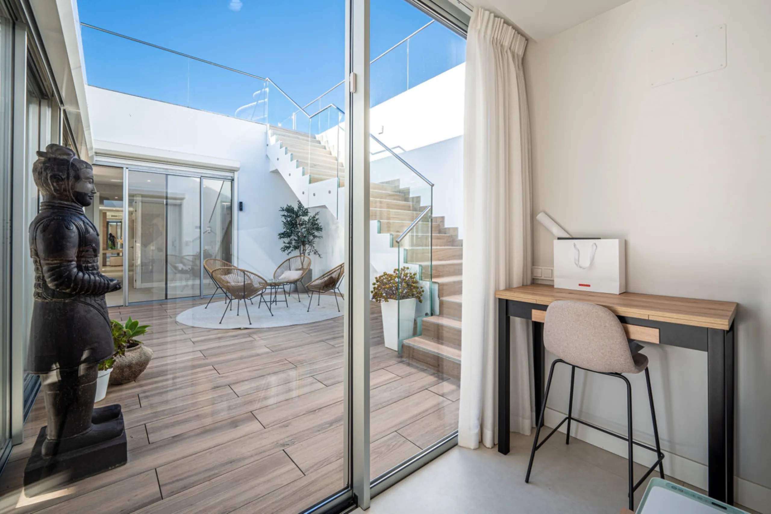 Casa Azul is a modern 4-bed, 3-bath beachfront villa in an exclusive gated complex in Estepona. The home offers open plan living and a bright interior with large windows. You have a private pool, an expansive terrace and direct beach access. The villa sit