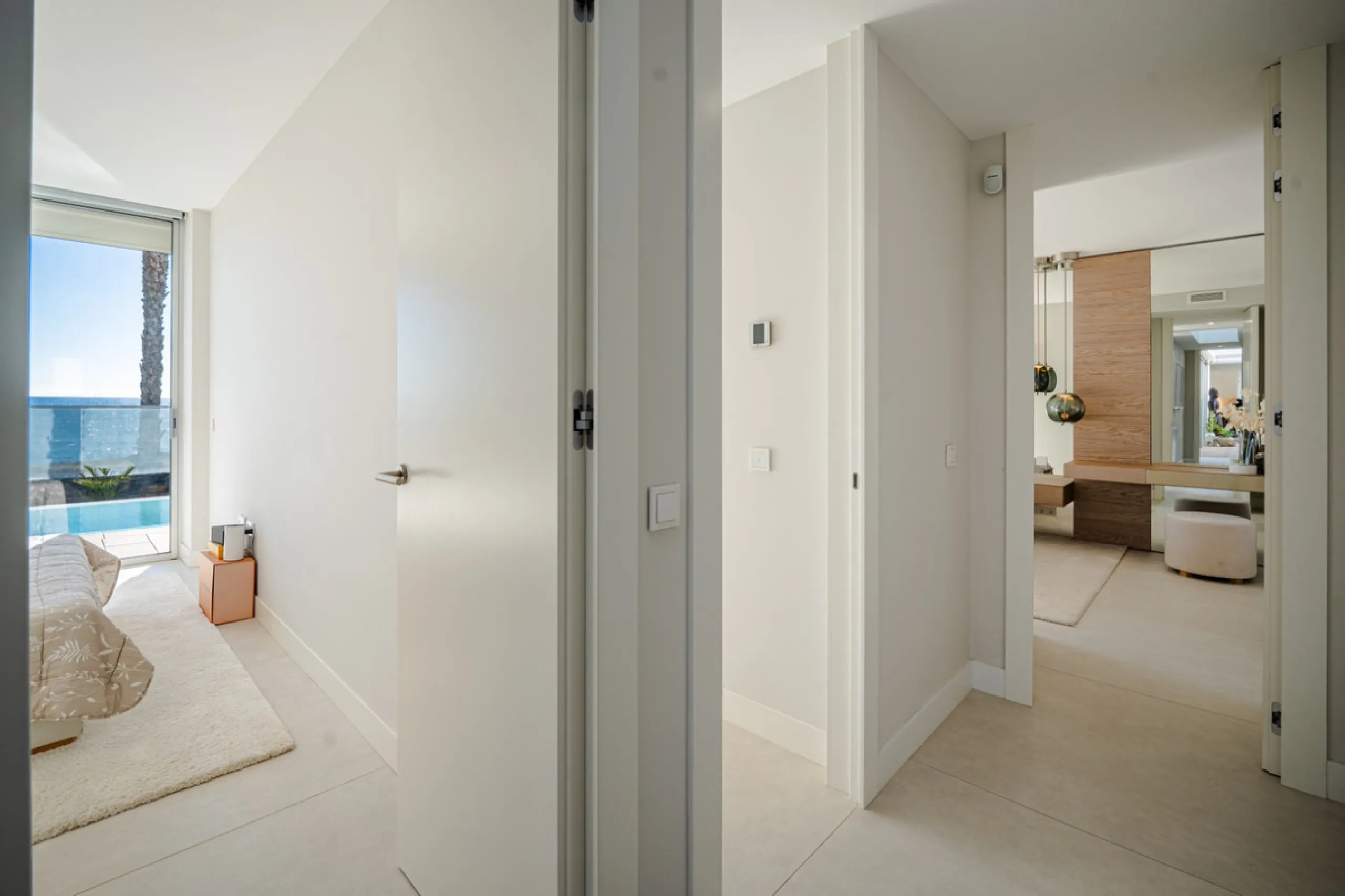 Casa Azul is a modern 4-bed, 3-bath beachfront villa in an exclusive gated complex in Estepona. The home offers open plan living and a bright interior with large windows. You have a private pool, an expansive terrace and direct beach access. The villa sit