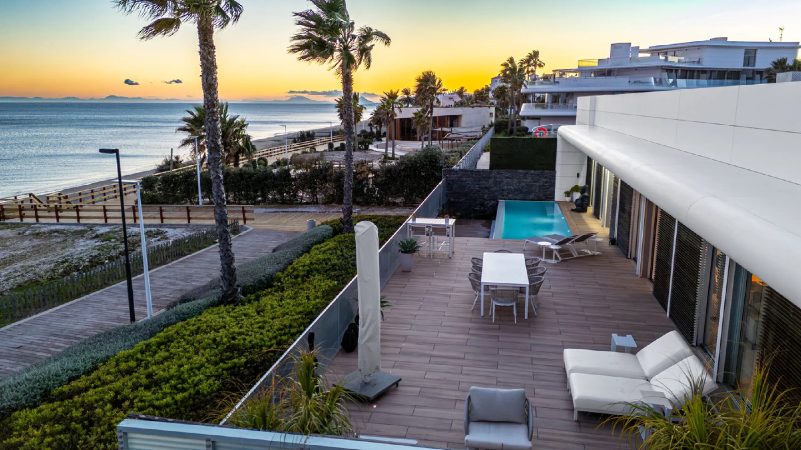 Casa Azul is a modern 4-bed, 3-bath beachfront villa in an exclusive gated complex in Estepona. The home offers open plan living and a bright interior with large windows. You have a private pool, an expansive terrace and direct beach access. The villa sit