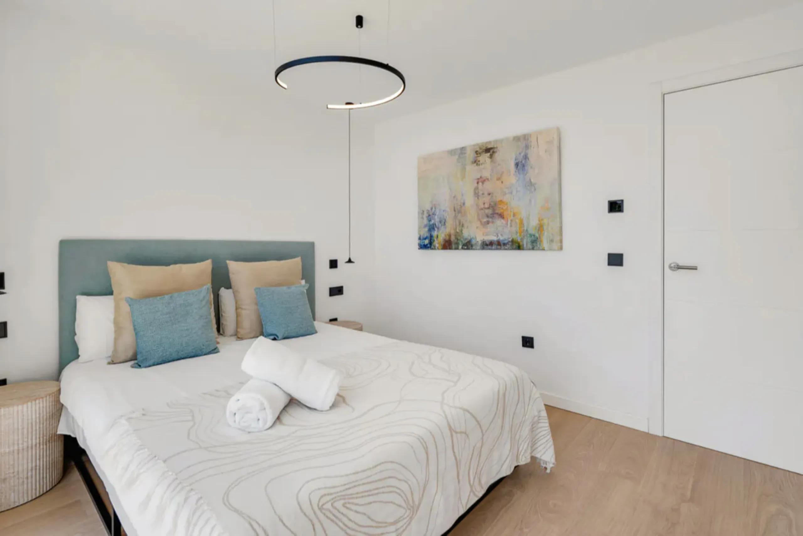 This stunning property is a modern luxury home in Reserva Marbella with open sea views and a bright open-plan design. The ground floor connects the kitchen, dining and living areas in one clean space that leads to a covered terrace, a landscaped garden an