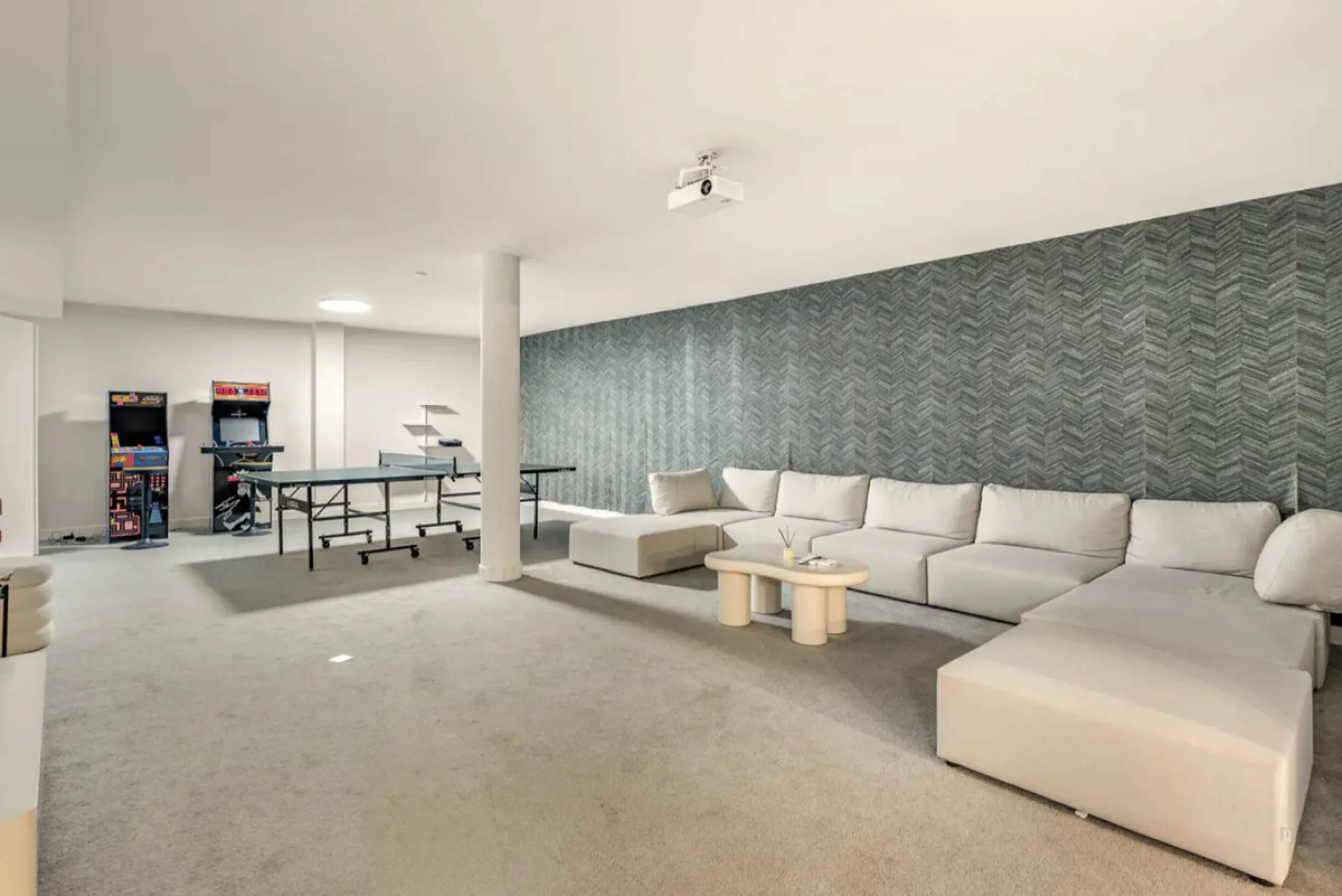 This stunning property is a modern luxury home in Reserva Marbella with open sea views and a bright open-plan design. The ground floor connects the kitchen, dining and living areas in one clean space that leads to a covered terrace, a landscaped garden an
