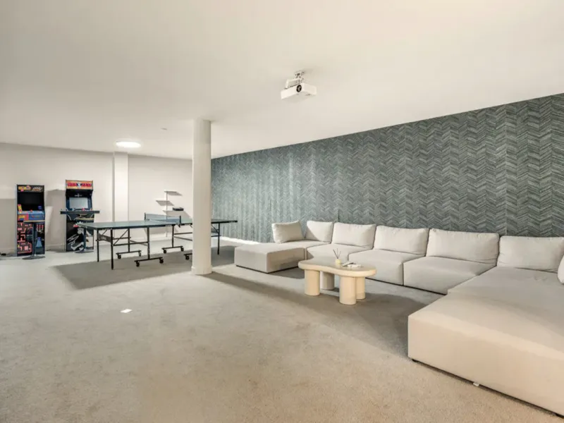 This stunning property is a modern luxury home in Reserva Marbella with open sea views and a bright open-plan design. The ground floor connects the kitchen, dining and living areas in one clean space that leads to a covered terrace, a landscaped garden an