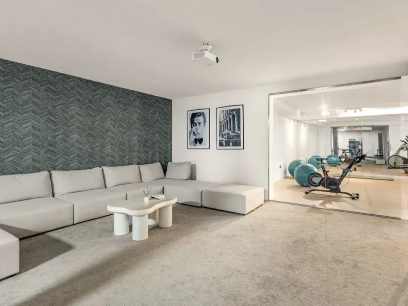 This stunning property is a modern luxury home in Reserva Marbella with open sea views and a bright open-plan design. The ground floor connects the kitchen, dining and living areas in one clean space that leads to a covered terrace, a landscaped garden an