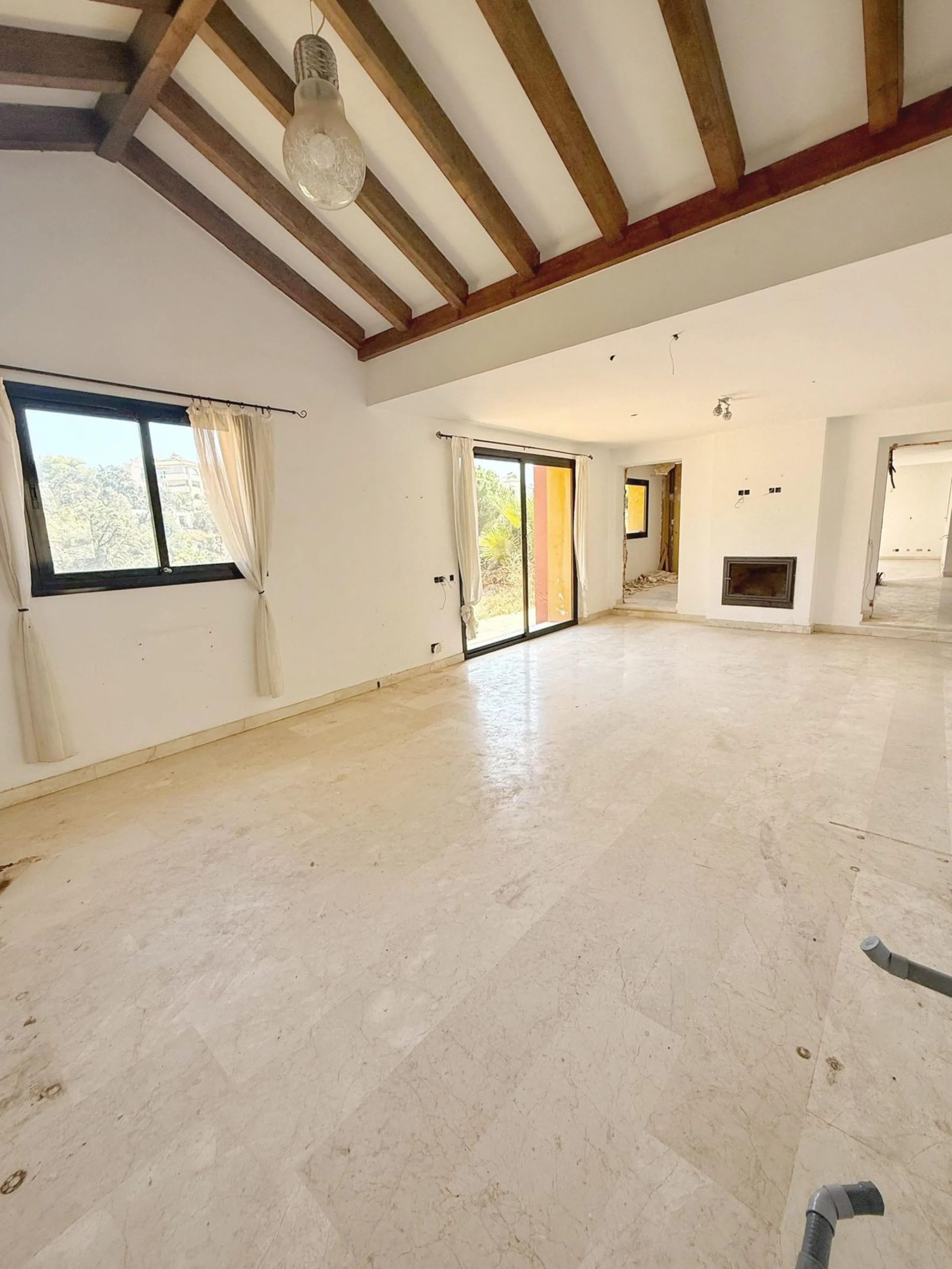 Detached Villa in Elviria – A unique opportunity to create your dream home