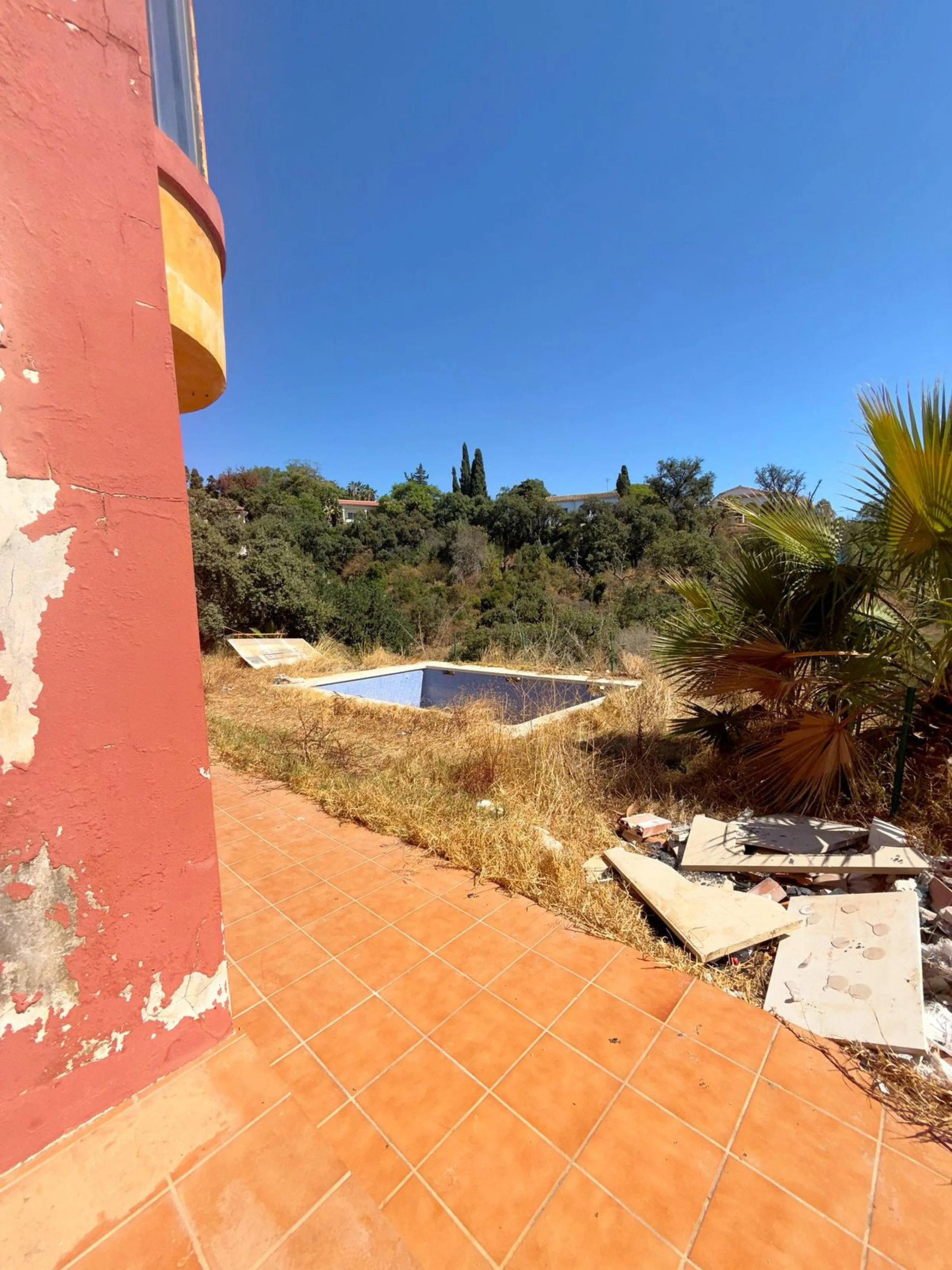 Detached Villa in Elviria – A unique opportunity to create your dream home