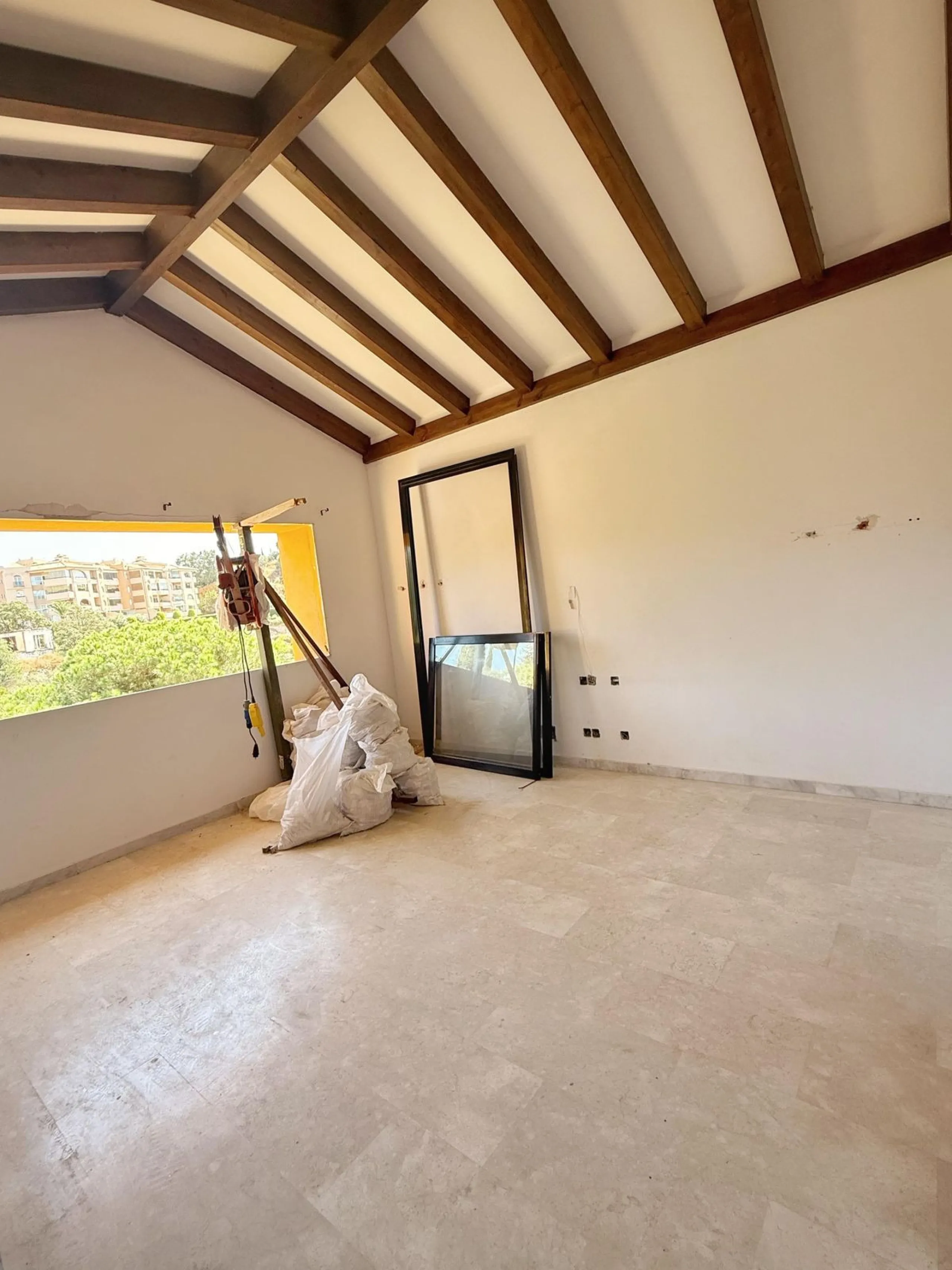 Detached Villa in Elviria – A unique opportunity to create your dream home