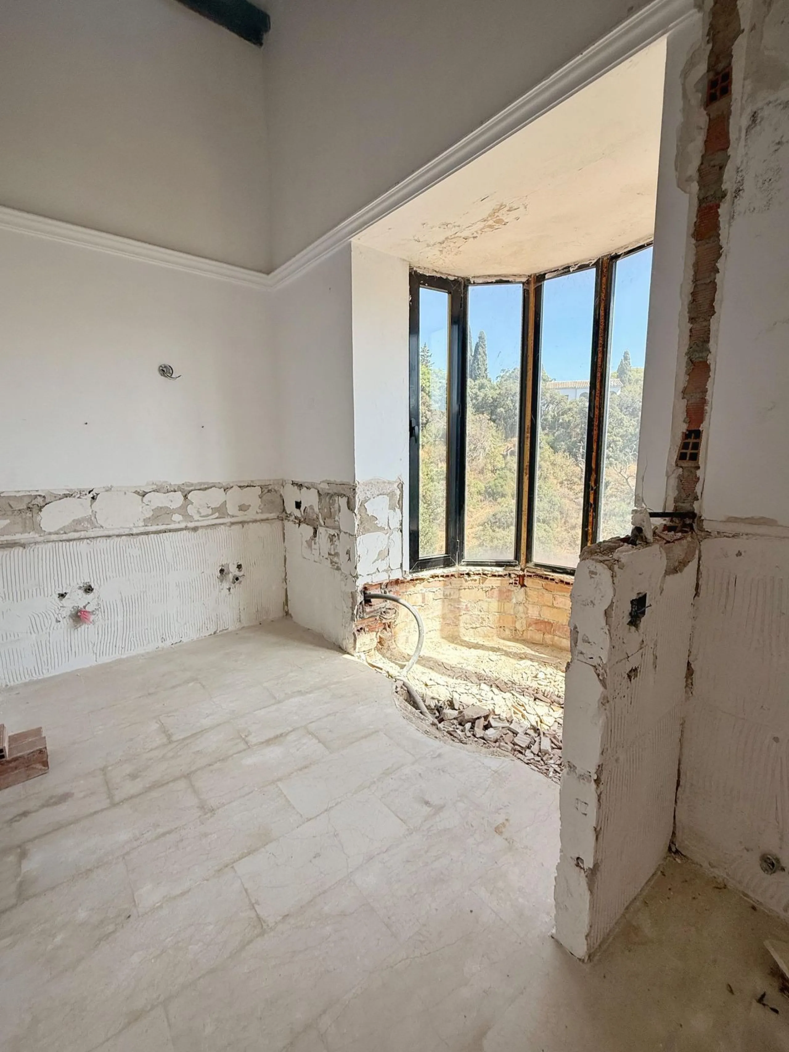 Detached Villa in Elviria – A unique opportunity to create your dream home
