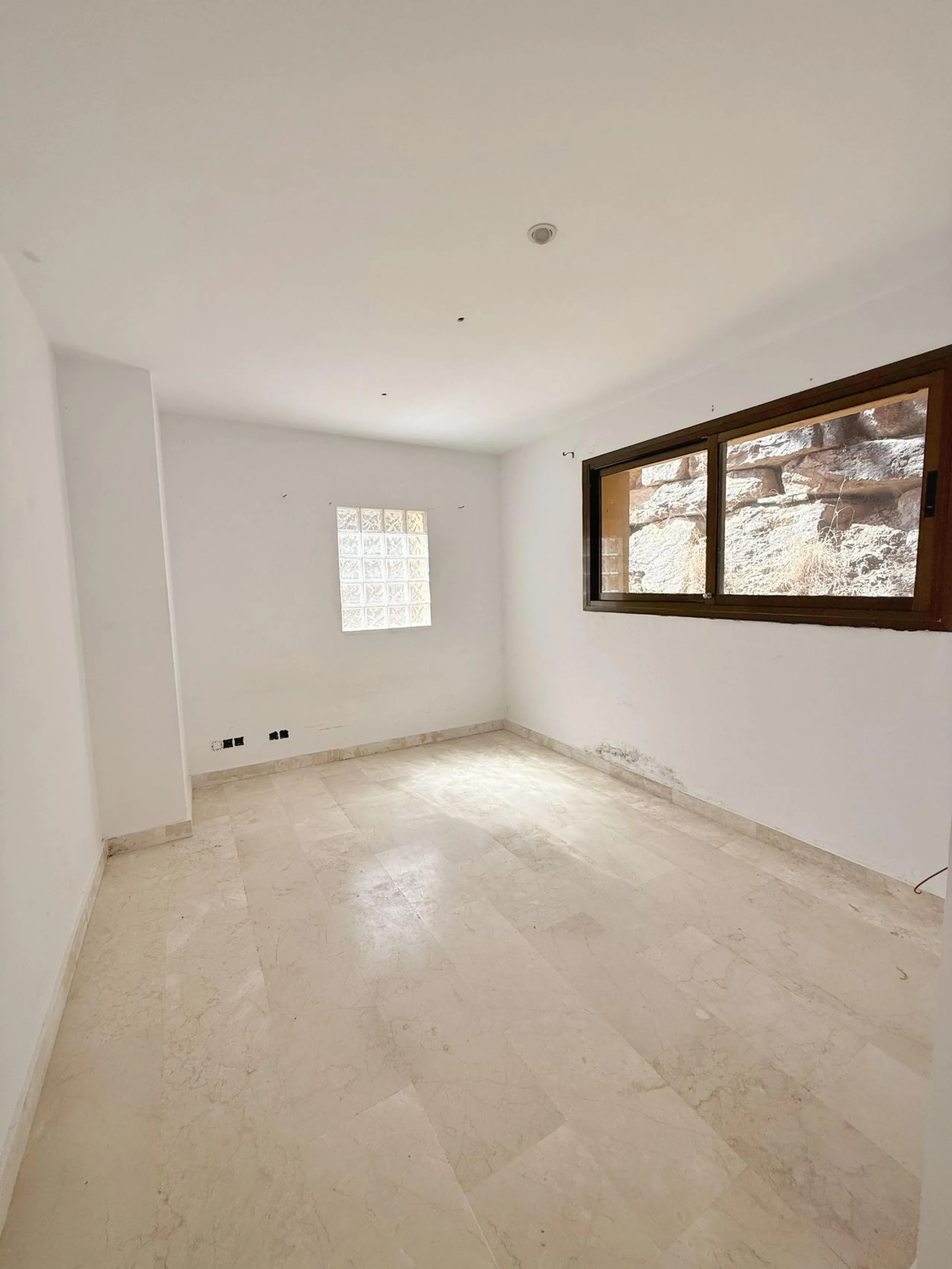 Detached Villa in Elviria – A unique opportunity to create your dream home
