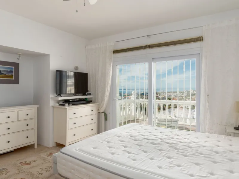 Villa in a prime location in Mijas Costa.