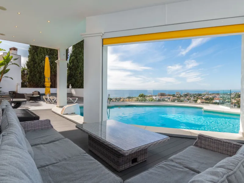 Villa in a prime location in Mijas Costa.