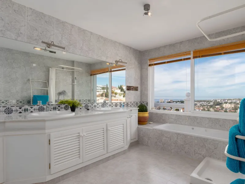 Villa in a prime location in Mijas Costa.
