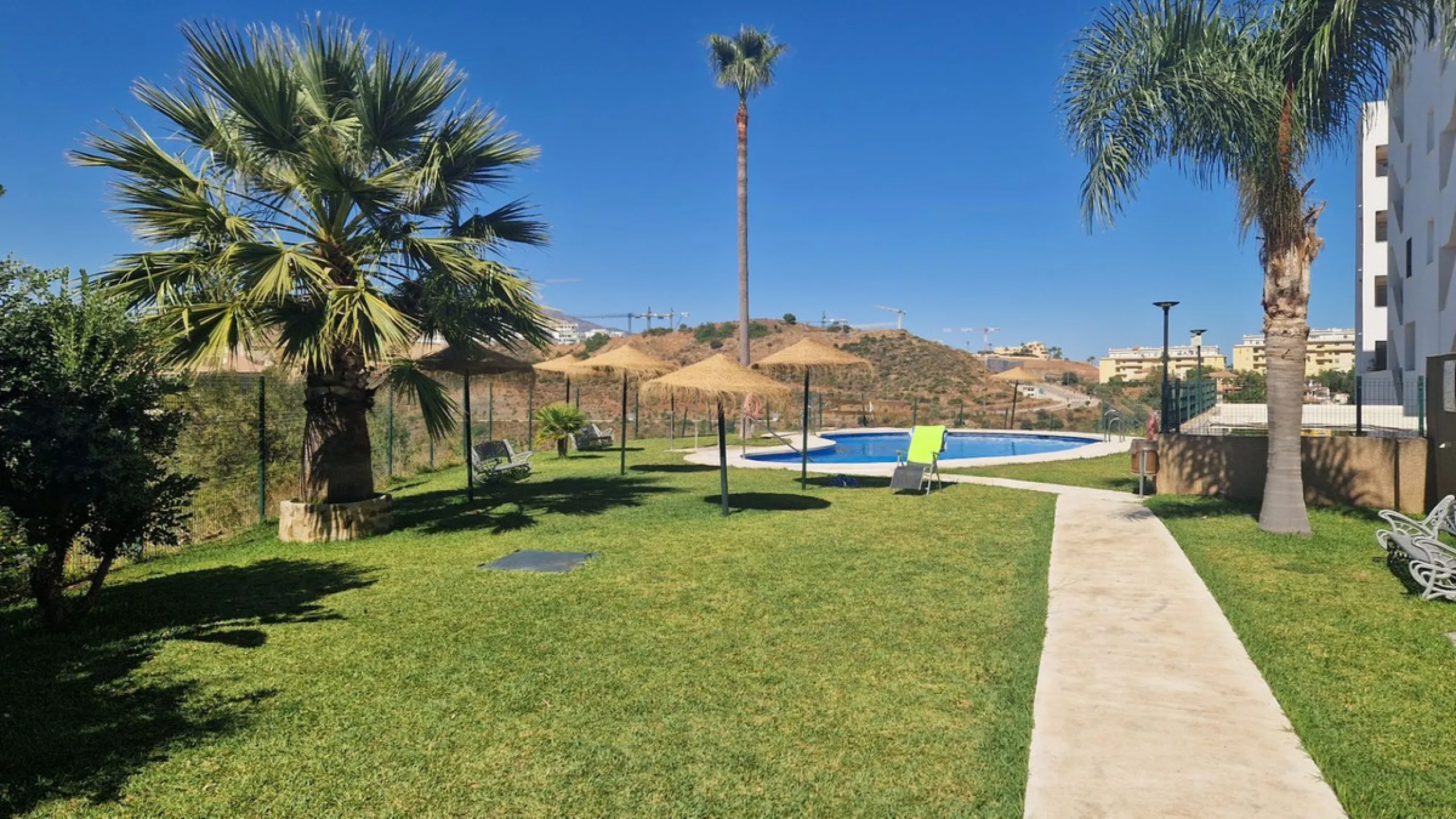 Apartment - Middle Floor Apartment в продаже в Mijas, Málaga. В доме 2 спален и 2 ванных комнат. Площадь дома 70 м²