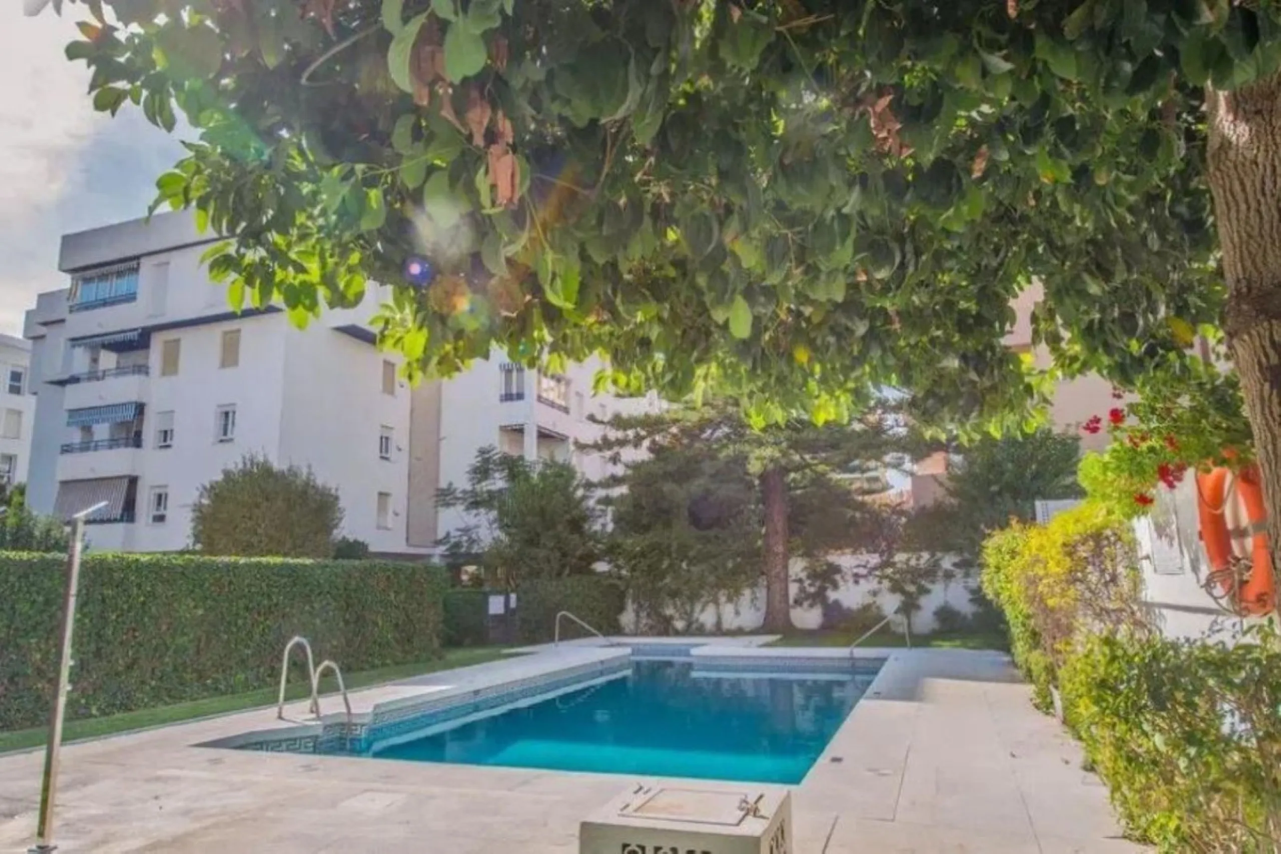 Апартамент средний этаж, Marbella, Costa del Sol