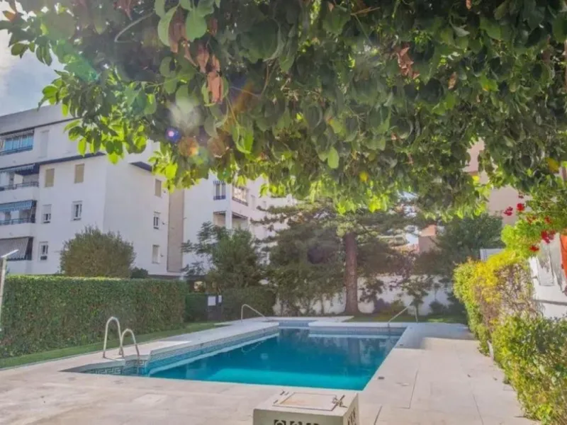 Апартамент средний этаж, Marbella, Costa del Sol