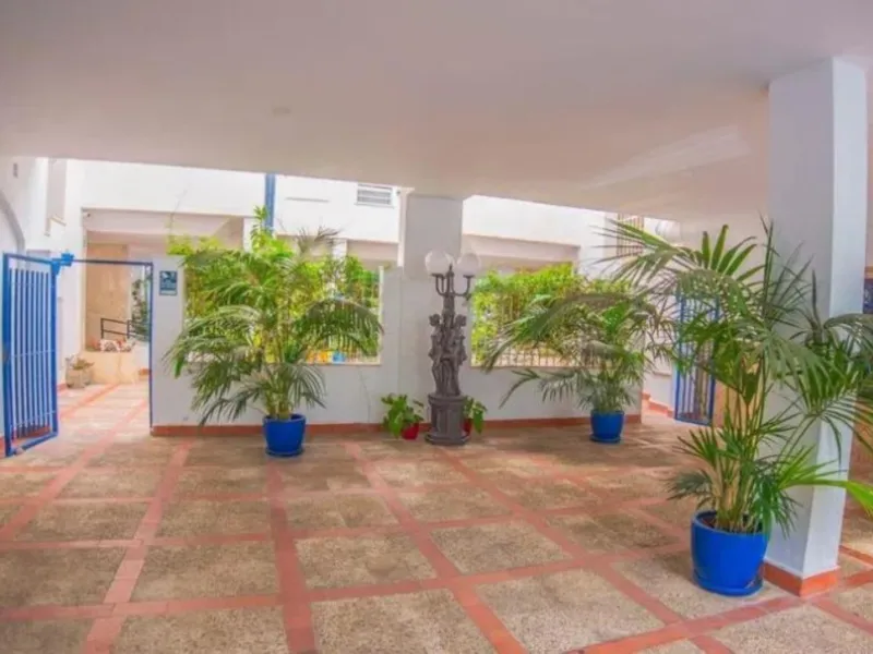 Апартамент средний этаж, Marbella, Costa del Sol