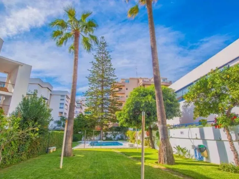 Апартамент средний этаж, Marbella, Costa del Sol