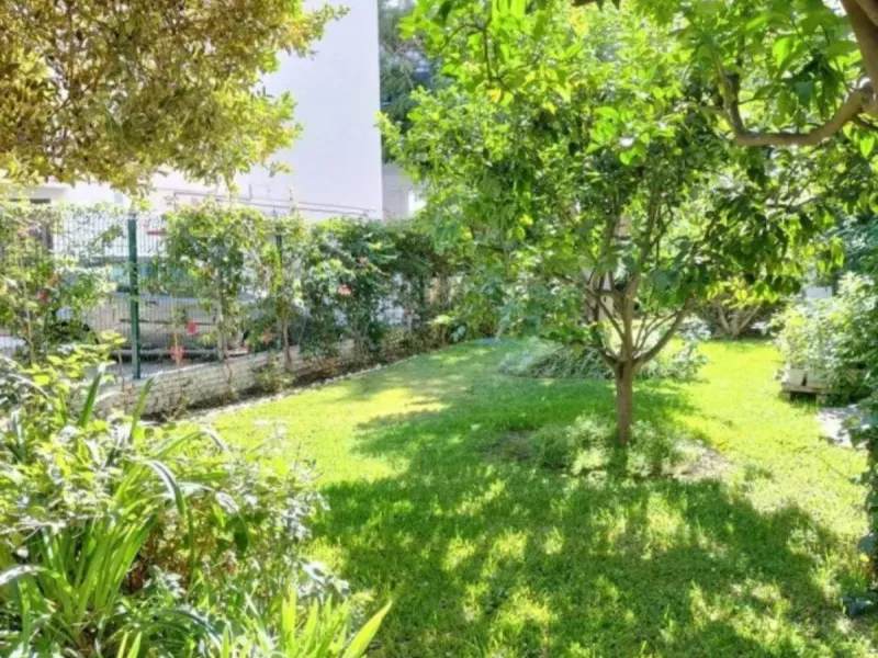 Апартамент средний этаж, Marbella, Costa del Sol