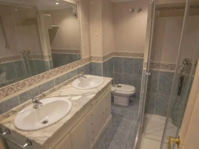 Апартамент средний этаж, Marbella, Costa del Sol