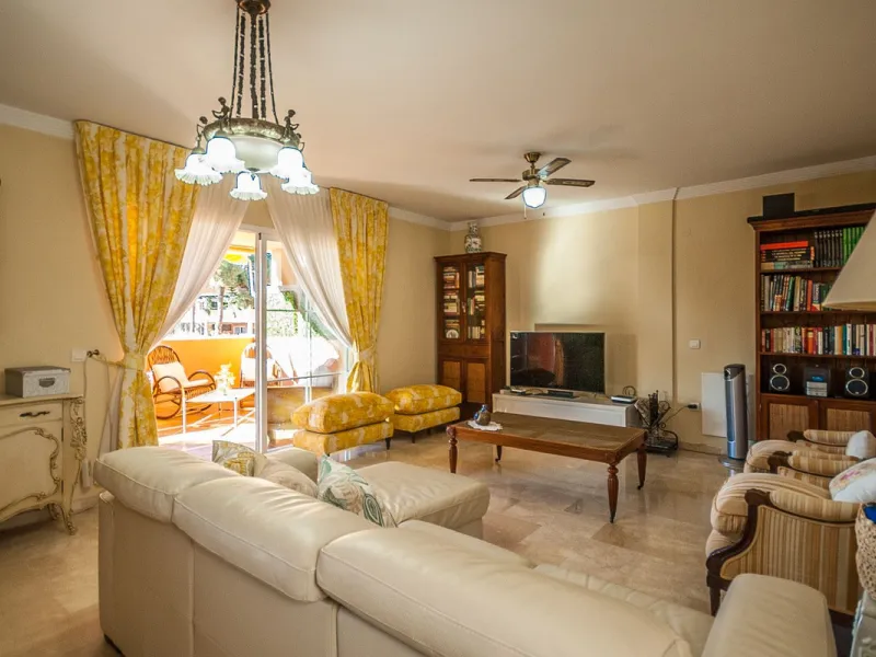 Apartment - Middle Floor Apartment в продаже в Marbella, Málaga. В доме 2 спален и 2 ванных комнат. Площадь дома 156 м²