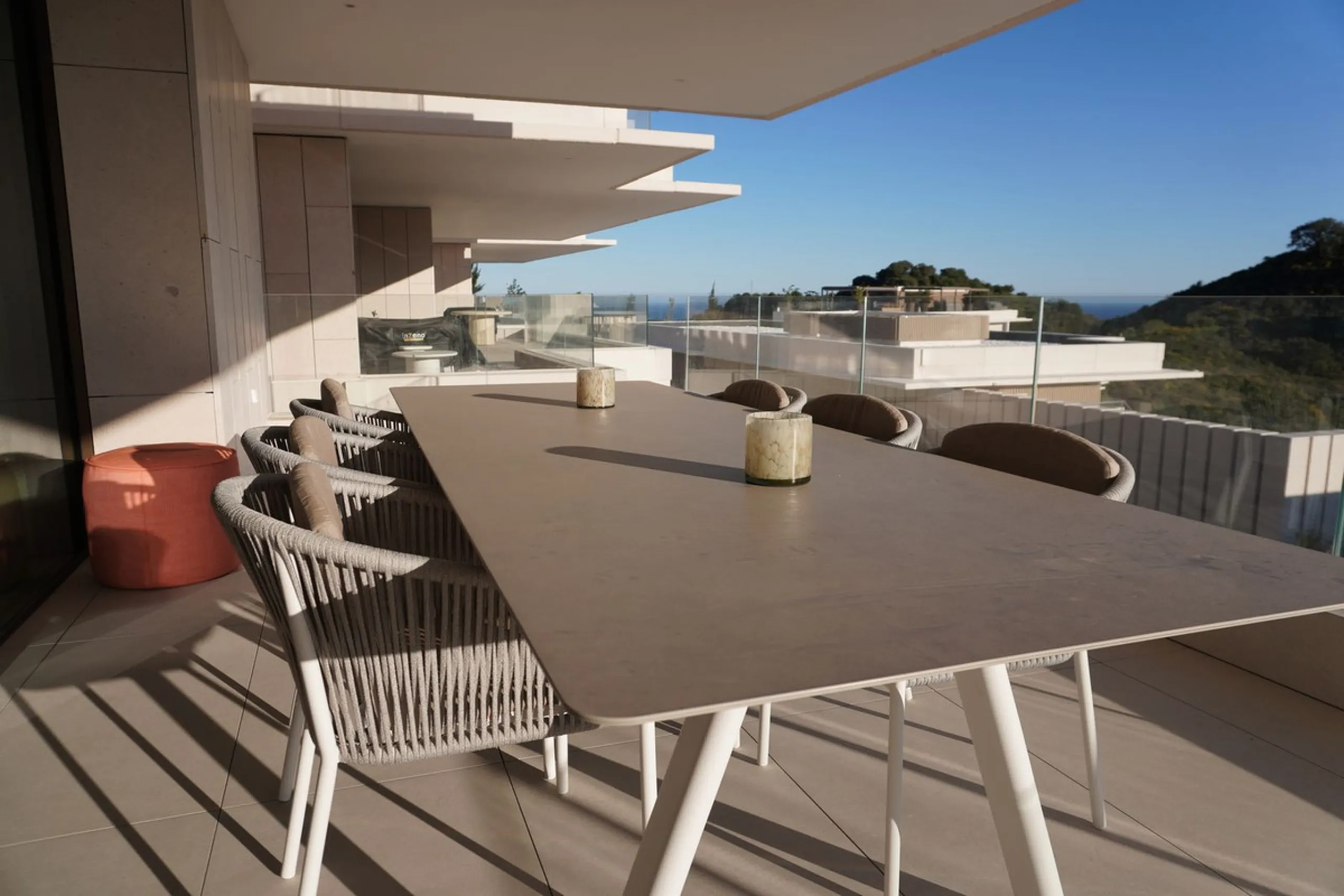 Discover a rare opportunity to own one of the very few 4-bedroom residences in the prestigious Palmitos development, La Quinta. This stunning apartment offers a spacious living room, fully equipped designer kitchen, four bedrooms, two bathrooms, and a gue