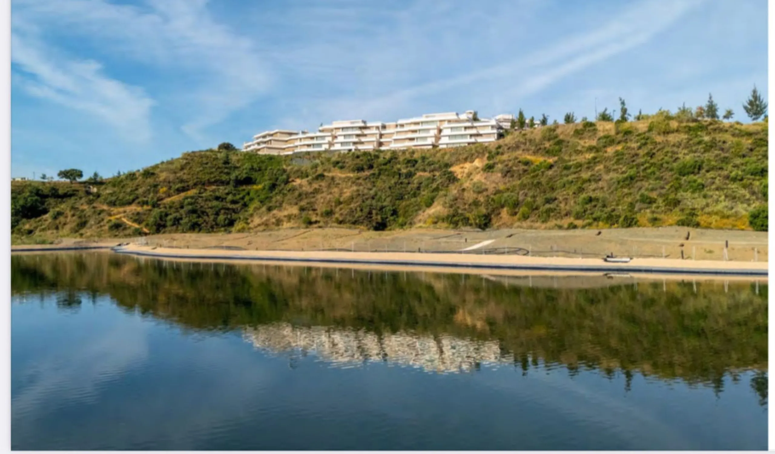Discover a rare opportunity to own one of the very few 4-bedroom residences in the prestigious Palmitos development, La Quinta. This stunning apartment offers a spacious living room, fully equipped designer kitchen, four bedrooms, two bathrooms, and a gue