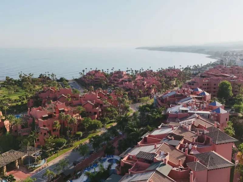 Modern 3-Bedroom Apartment in Las Nayades, Estepona
