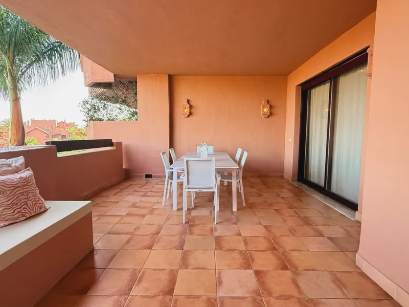 Modern 3-Bedroom Apartment in Las Nayades, Estepona