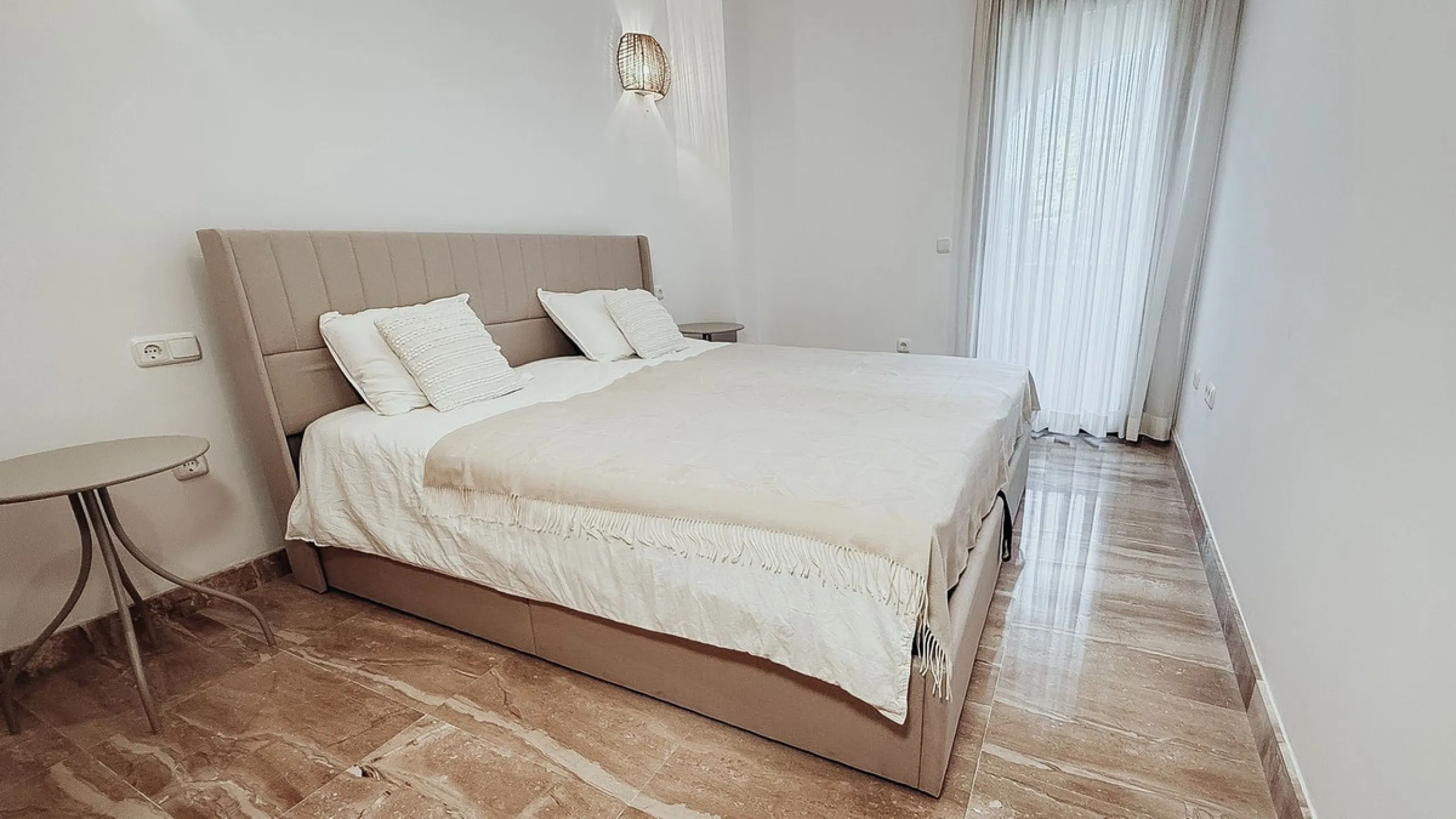 Modern 3-Bedroom Apartment in Las Nayades, Estepona