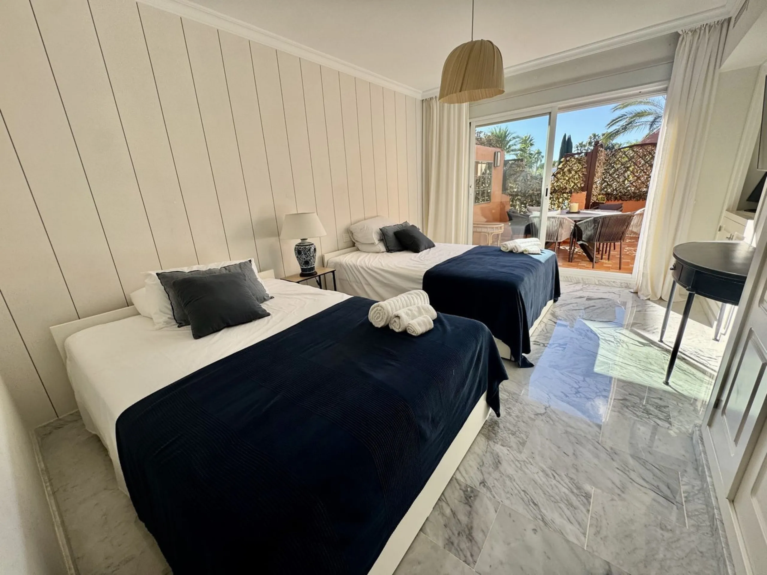 Apartment - Penthouse Duplex в продаже в Marbella, Málaga. В доме 4 спален и 5 ванных комнат. Площадь дома 255 м²