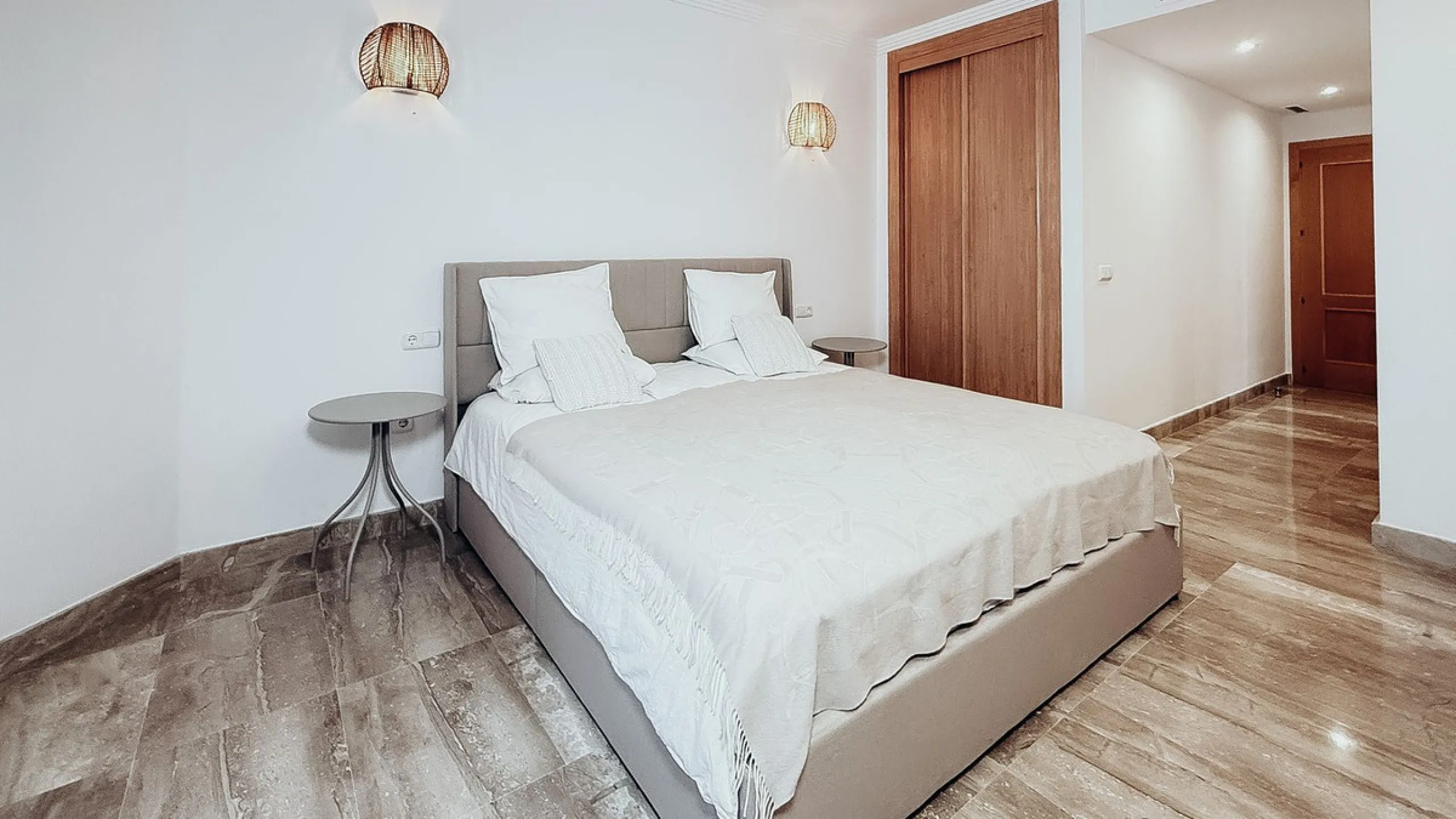 Modern 3-Bedroom Apartment in Las Nayades, Estepona