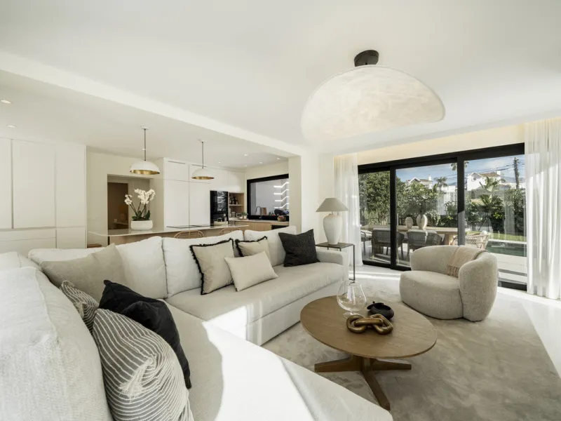 With a focus on practicality, comfort, and modern style, this property offers a layout that works well for both daily living and holiday use. Its renovation has brought the house up to today's standards, making it move-in ready from day one.