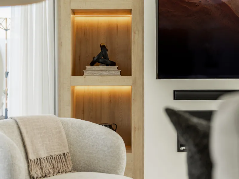 With a focus on practicality, comfort, and modern style, this property offers a layout that works well for both daily living and holiday use. Its renovation has brought the house up to today's standards, making it move-in ready from day one.