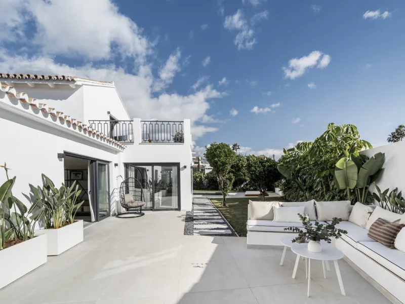 With a focus on practicality, comfort, and modern style, this property offers a layout that works well for both daily living and holiday use. Its renovation has brought the house up to today's standards, making it move-in ready from day one.