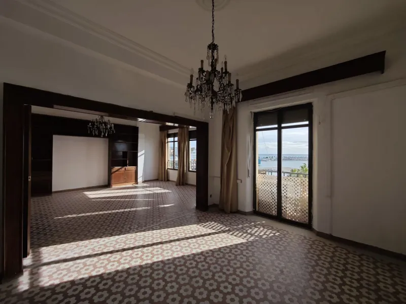 Apartment - Middle Floor Apartment в продаже в Málaga, Málaga. В доме 4 спален и 2 ванных комнат. Площадь дома 145 м²