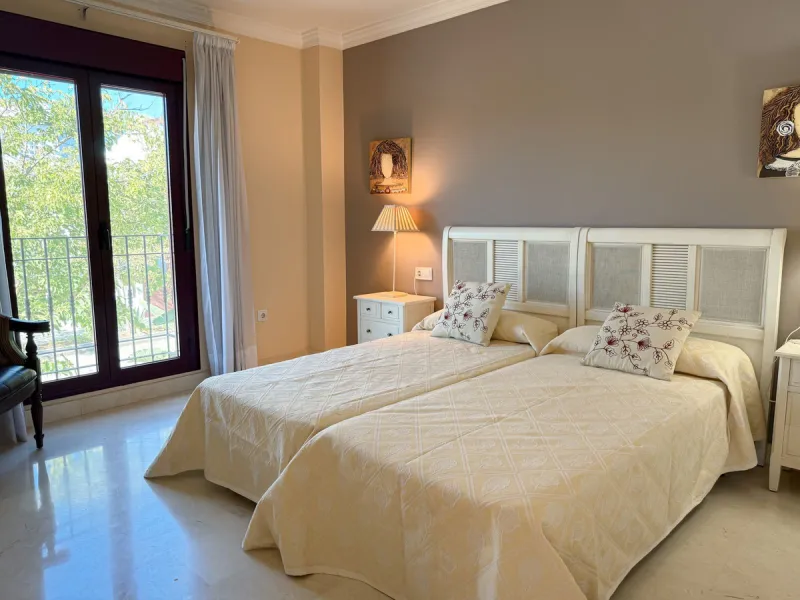 Bright and spacious 3-bedroom, 2-bathroom apartment located in the prestigious El Noray urbanization, just a short walk from the beach in San Pedro Playa, Marbella.