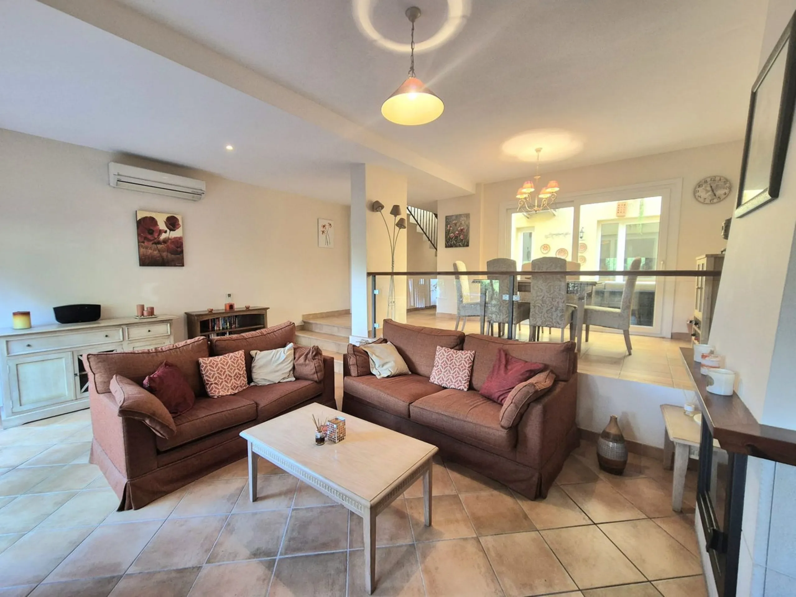 House - Townhouse в продаже в Alhaurín el Grande, Málaga. В доме 3 спален и 3 ванных комнат. Площадь дома 127 м²