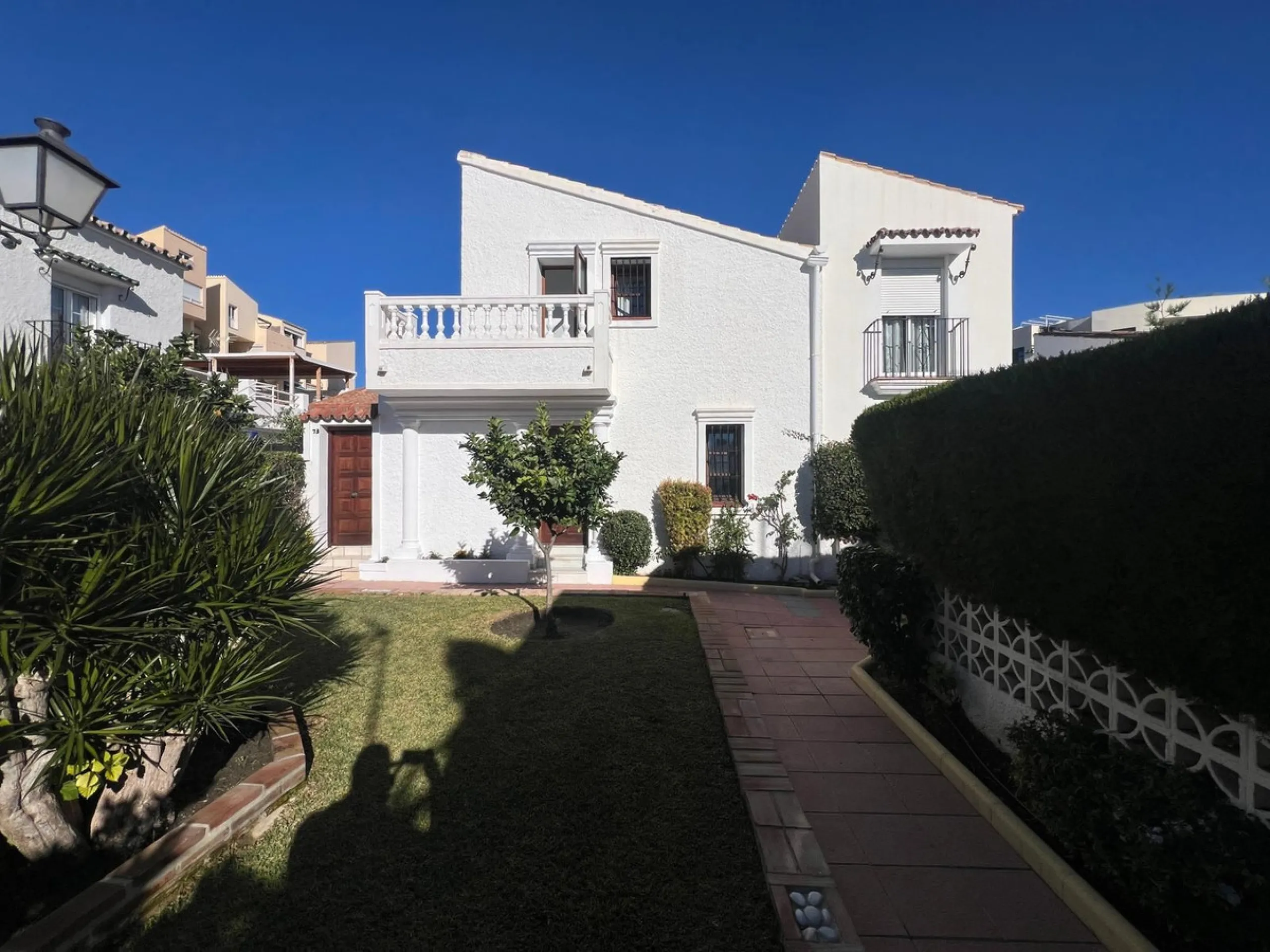 Beachfront complex in Estepona, New Golden Mile, between Cancelada and Selwo, close to Las Dunas. Stunning fully renovated corner semi-detached townhouse, located in a frontline beach complex with a unique charm, reminiscent of an authentic fishing villag