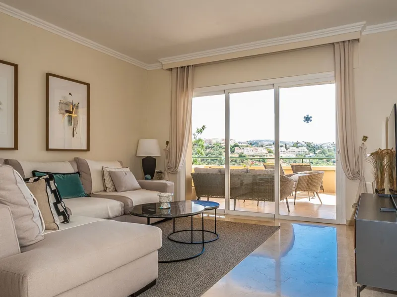 Apartment - Ground Floor Apartment в продаже в Marbella, Málaga. В доме 3 спален и 3 ванных комнат. Площадь дома 160 м²