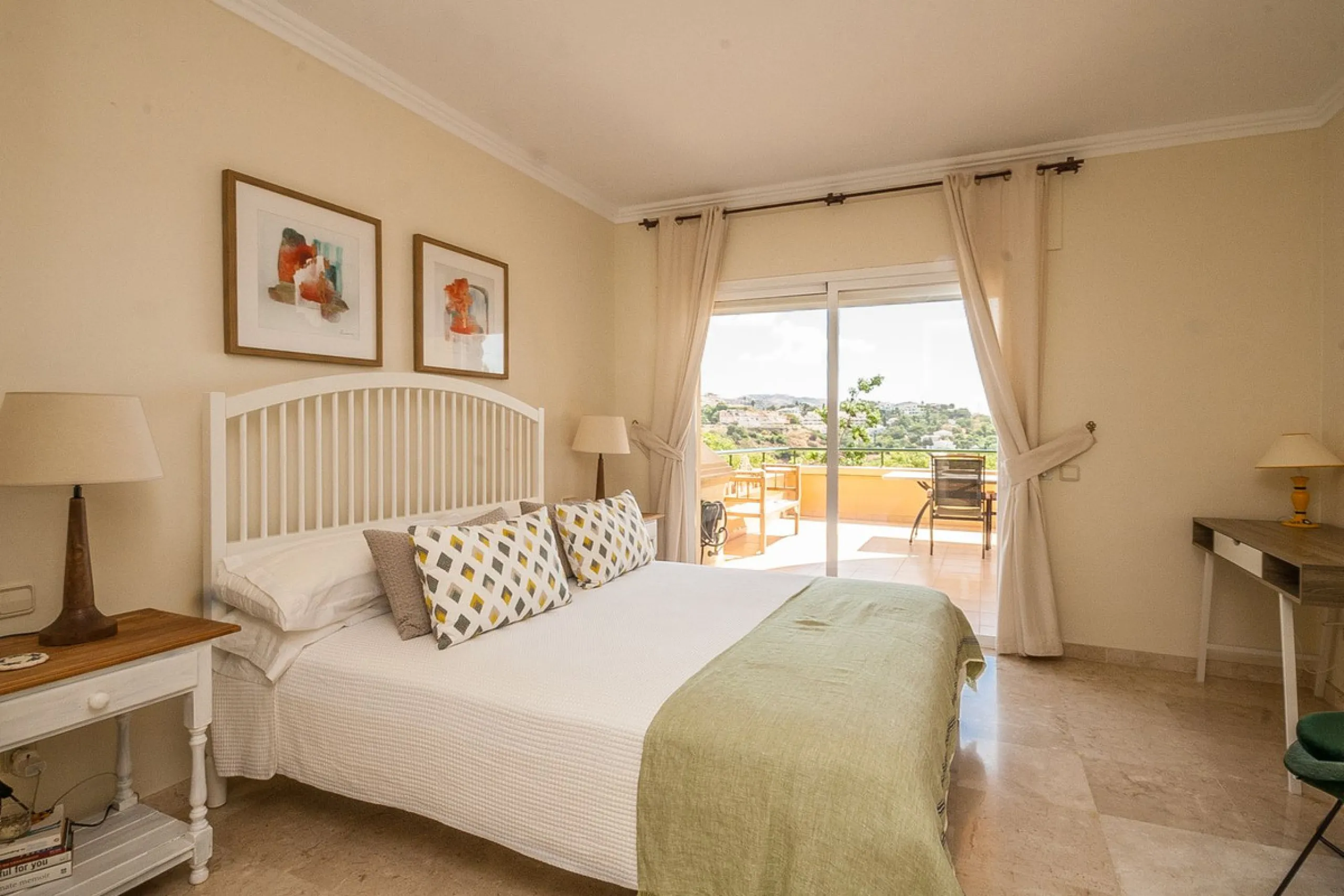 Apartment - Ground Floor Apartment в продаже в Marbella, Málaga. В доме 3 спален и 3 ванных комнат. Площадь дома 160 м²
