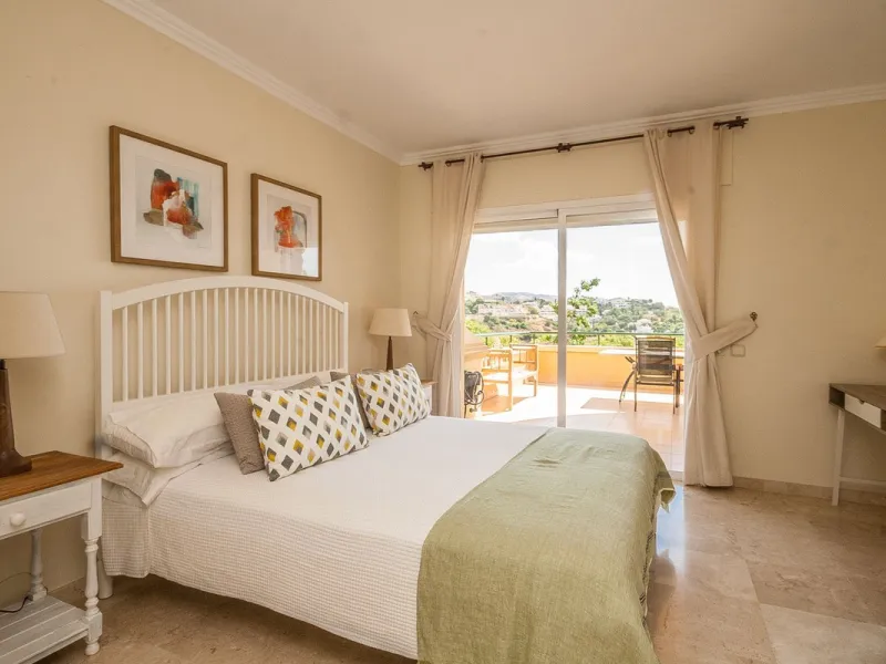 Apartment - Ground Floor Apartment в продаже в Marbella, Málaga. В доме 3 спален и 3 ванных комнат. Площадь дома 160 м²