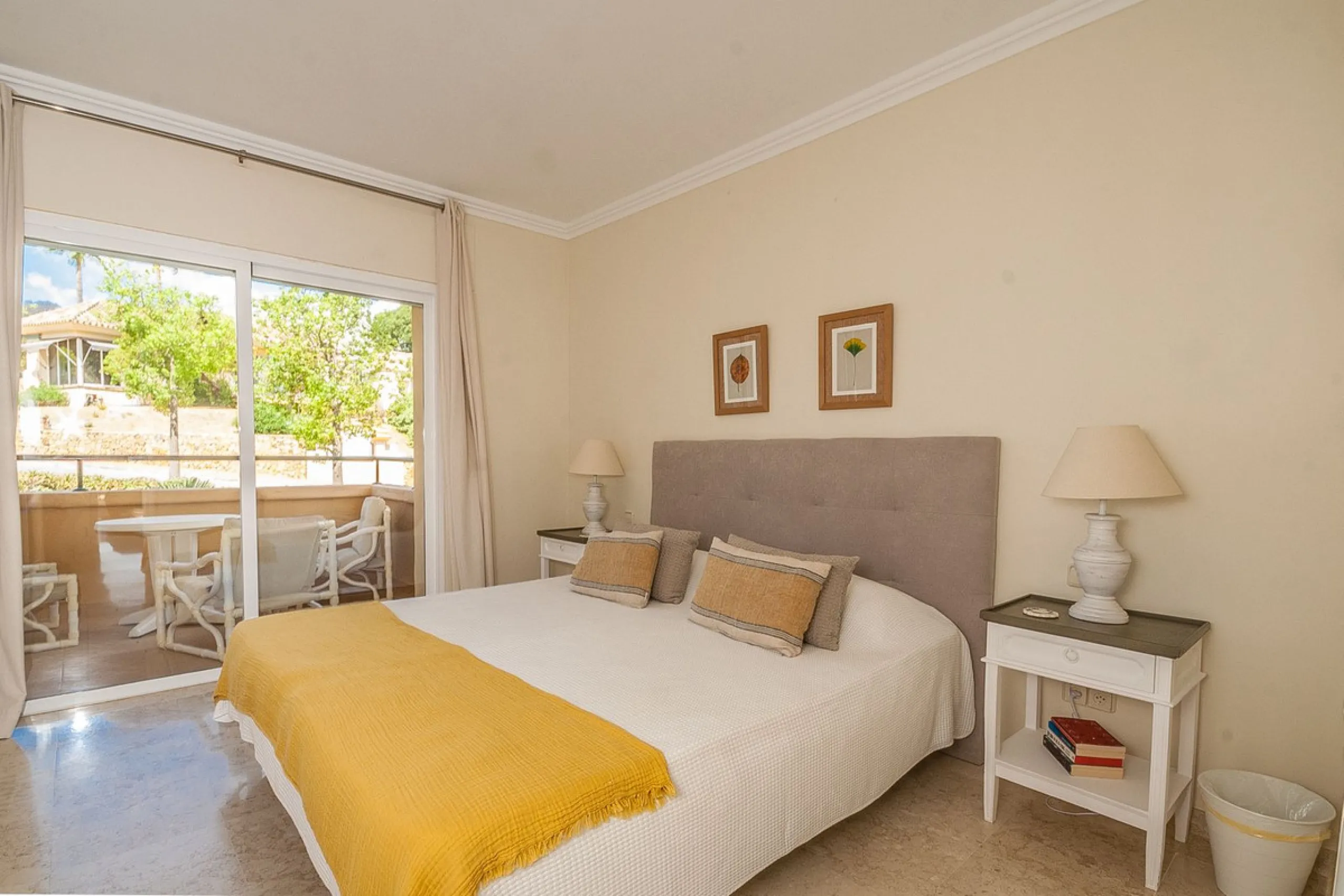 Apartment - Ground Floor Apartment в продаже в Marbella, Málaga. В доме 3 спален и 3 ванных комнат. Площадь дома 160 м²