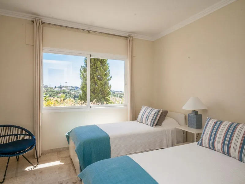Apartment - Ground Floor Apartment в продаже в Marbella, Málaga. В доме 3 спален и 3 ванных комнат. Площадь дома 160 м²